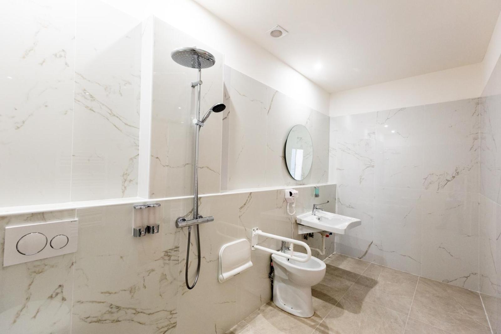 Modi Hotel Livorno Kültér fotó